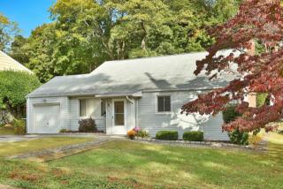 136 Overlook Ave, Peekskill, NY 10566-3008