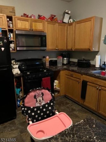 204 2 St, Newark NJ 07107-3106 exterior