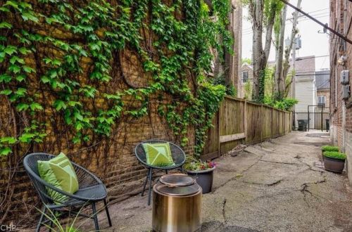 938 Damen Ave, Chicago IL 60612-3730 exterior