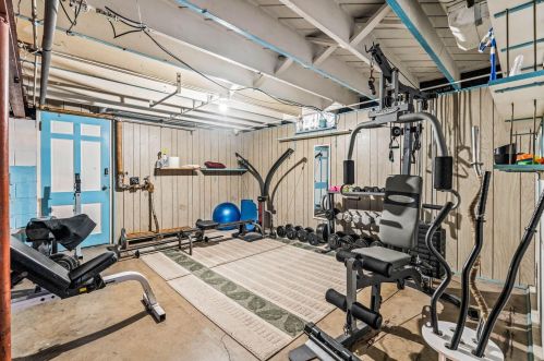 3625 Whitnall Ave, Milwaukee WI 53207-4461 exterior