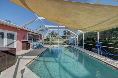 304 Bay St, Fort Pierce FL 34952-1317 exterior