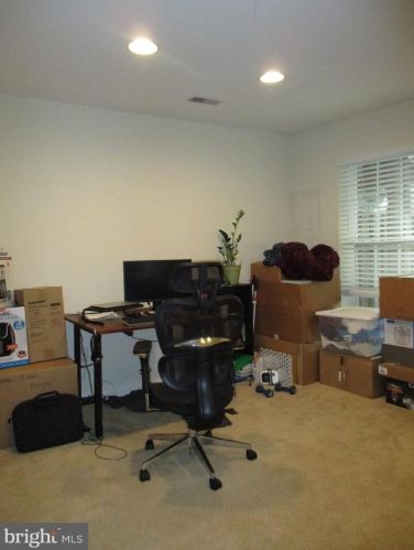 6991 Earlston Dr, Alexandria VA  22315-5723 exterior