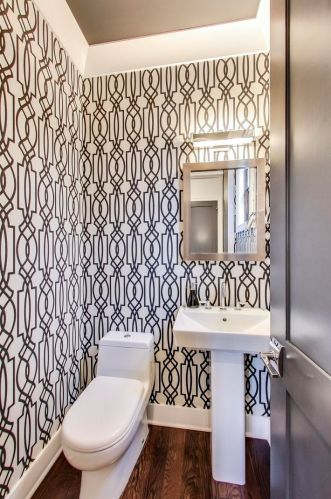 3831 Ravenswood Ave, Chicago IL 60613-2419 exterior