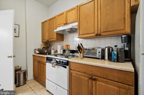 5045 Hazel Ave, Philadelphia PA 19143-1938 exterior