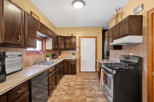 10135 Bell Ave, Chicago IL 60643-1905 exterior