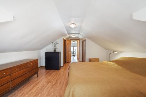 5223 Leamington Ave, Chicago IL 60651-2922 exterior