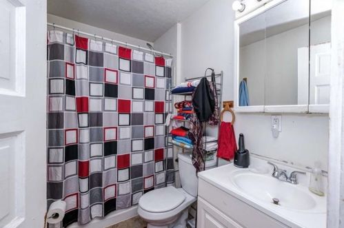 3809 California Ave, Pittsburgh PA 15212-1860 exterior