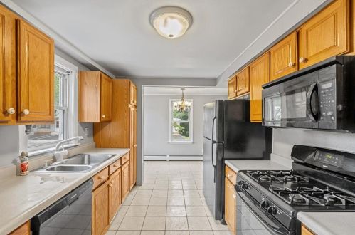 453 Woonasquatucket Ave, Providence RI 02911-3134 exterior