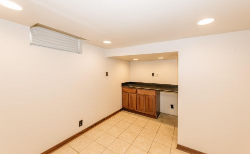 2944 76, Milwaukee WI 53219-2828 exterior