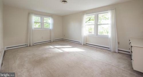 1526 Chestnut Hill Rd, Pottstown PA 19465-7156 exterior