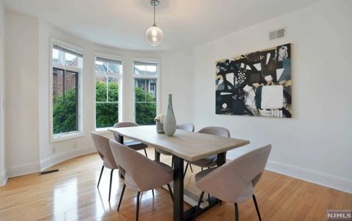 141 Hudson Cv, Edgewater NJ 07020-1480 exterior