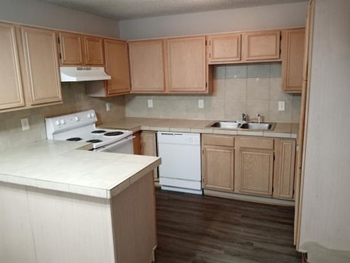 12207 China Lake Dr, Dallas TX  75253-3044 exterior