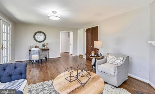 4206 Mt Vernon Memorial Hwy, Alexandria VA 22309-2809 exterior