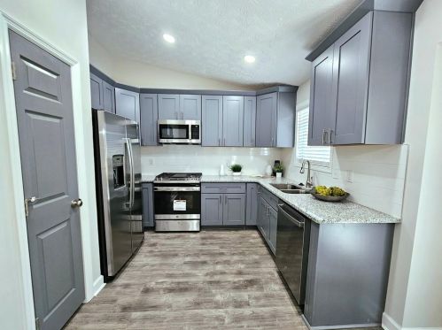 6245 Marbut Farms Rd, Lithonia GA 30058-7974 exterior