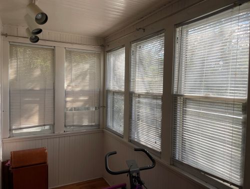 305 Wilcox, Joliet IL 60435-6971 exterior