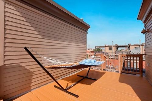 648 Oak St, Chicago IL  60610-7298 exterior