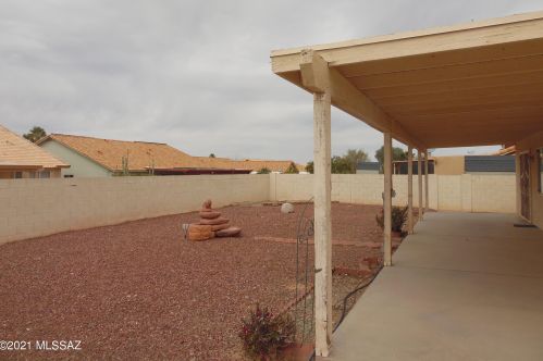 9692 Paseo Del Tornasol, Tucson AZ 85747-5033 exterior