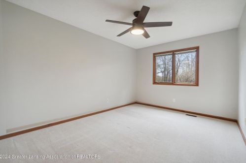 2442 Burcham Dr, East Lansing MI 48823-7246 exterior