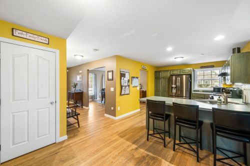 30 Max Ln, Concord NH 03301-8629 exterior