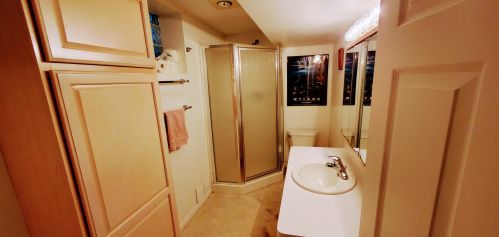 2727 Prospect Ave, Milwaukee WI 53211-3769 exterior