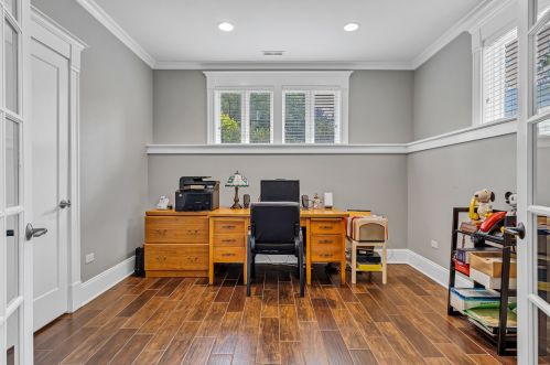 3800 Paulina St, Chicago IL 60609-2057 exterior