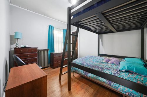 4514 Schubert Ave, Chicago IL 60614-1505 exterior