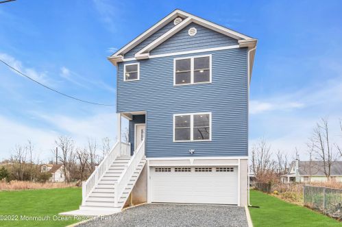 16 John St, Old Bridge NJ 08857-1705 exterior