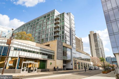 500 21st St, Philadelphia PA  19130-3812 exterior