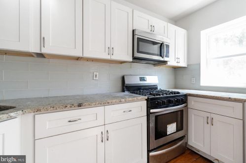 1765 29 St, Philadelphia PA 19145-2402 exterior