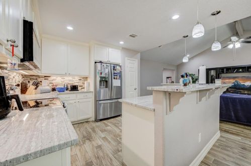 16282 Long Vly Ct, Conroe TX 77302-5489 exterior