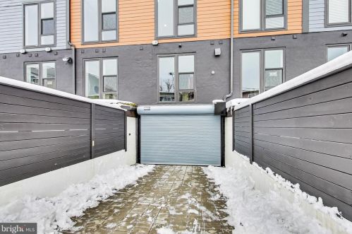 1028 Bladensburg Rd, Washington DC  20002-2923 exterior