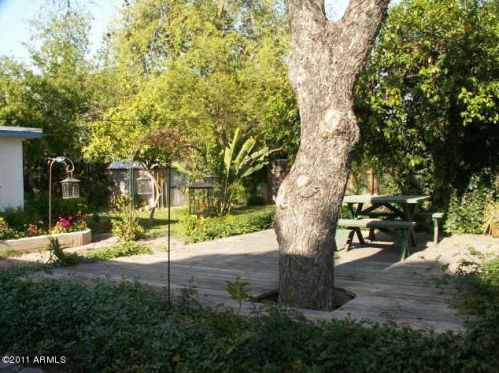 4215 42nd St, Phoenix AZ  85018-4207 exterior