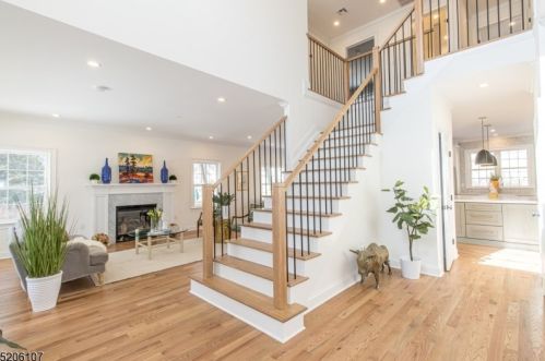 2051 Jersey Ave, Scotch Plains NJ  07076-4679 exterior