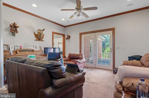 2091 Mallard Dr, Lancaster PA 17601-5457 exterior