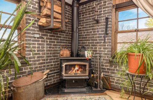 3420 Dousman St, Milwaukee WI 53212-1736 exterior