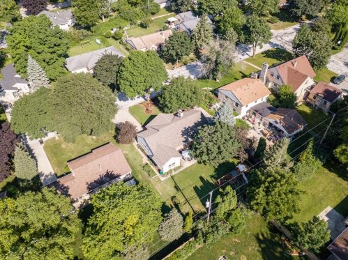 1252 118, Milwaukee WI 53214-2133 exterior