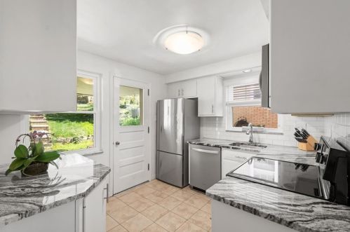 319 Questend Ave, Pittsburgh PA 15228-2461 exterior