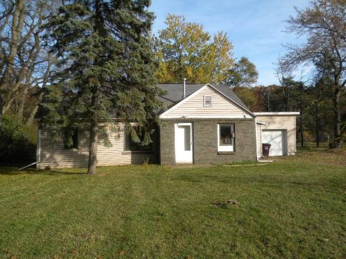 2082 Whitehall Rd, Meskegon, MI 49445-1360