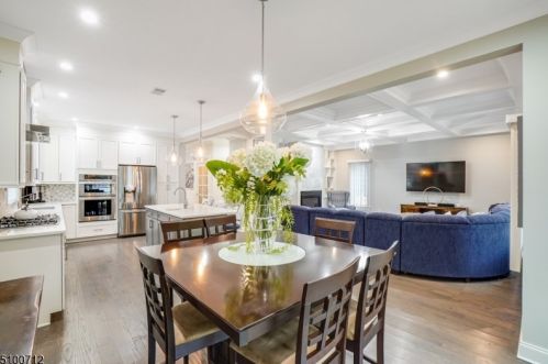 30 Mount Pleasant Pkwy, Livingston NJ  07039-2821 exterior