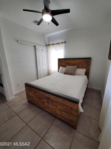 4149 17 St, Tucson AZ 85719-6503 exterior