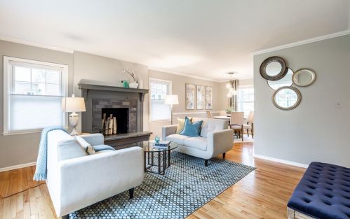 4853 Bartlett Ave, Milwaukee WI  53217-6017 exterior