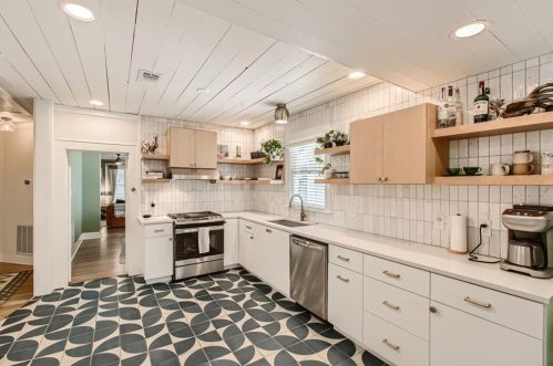 3901 Becker Ave, Austin TX 78751-5209 exterior