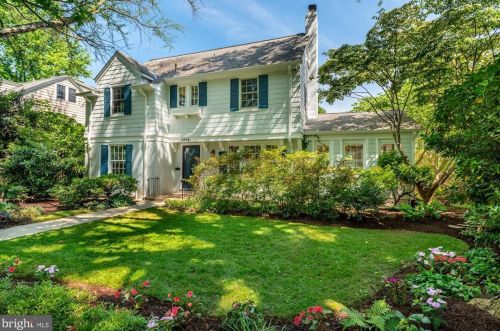 3929 Huntington St, Washington, DC 20015-1913