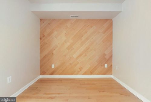 1269 16 St, Washington DC 20002-2555 exterior