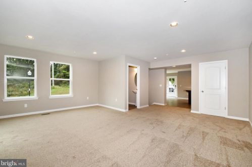 126 High Pointe Dr, Hummelstown PA 17036 exterior