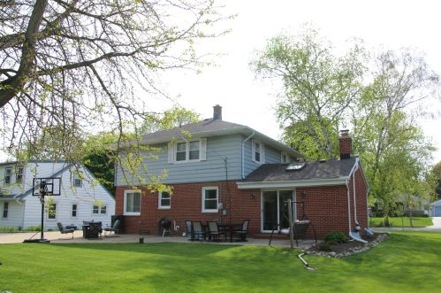 2220 115th St, Milwaukee, WI 53226-2223