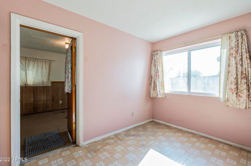 1221 Cinnabar Ave, Phoenix AZ 85020-1816 exterior