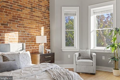 219 Morgan St, Washington DC  20001-1217 exterior