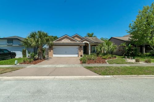 899 Charing Cross Cir, Lake Mary, FL 32746-3776