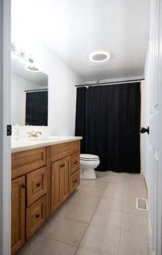 3919 Tulip St, Bull Valley IL 60014-2329 exterior